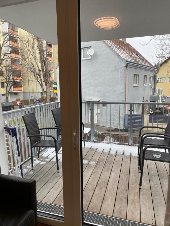 Modern Apartment With Balcony Near City Center Відень Екстер'єр фото
